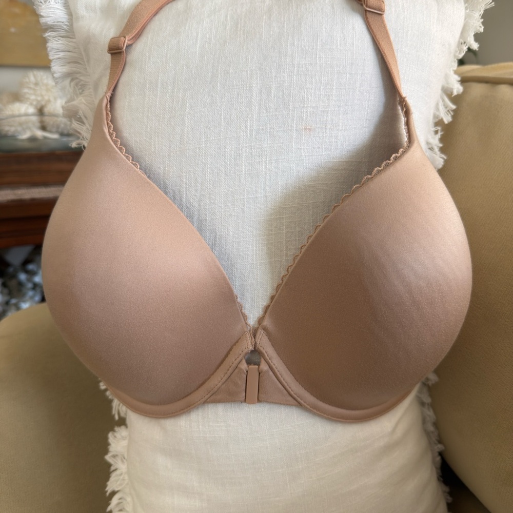 Victoria's Secret Tan Contoured Razor Back Bra 34 DDD - new without tags